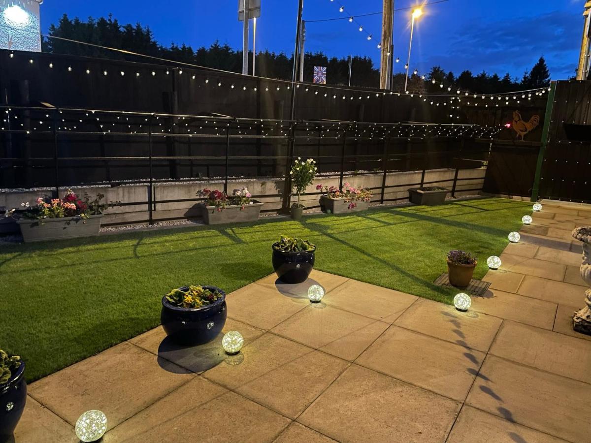 Abbey'S Inn Cheadle  Exterior photo